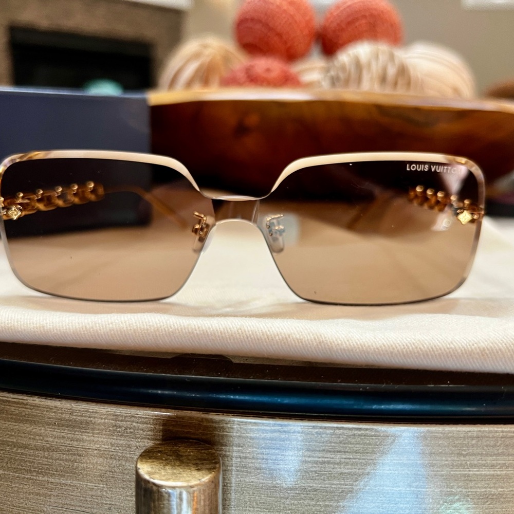Louis Vuitton Frameless Sunglasses